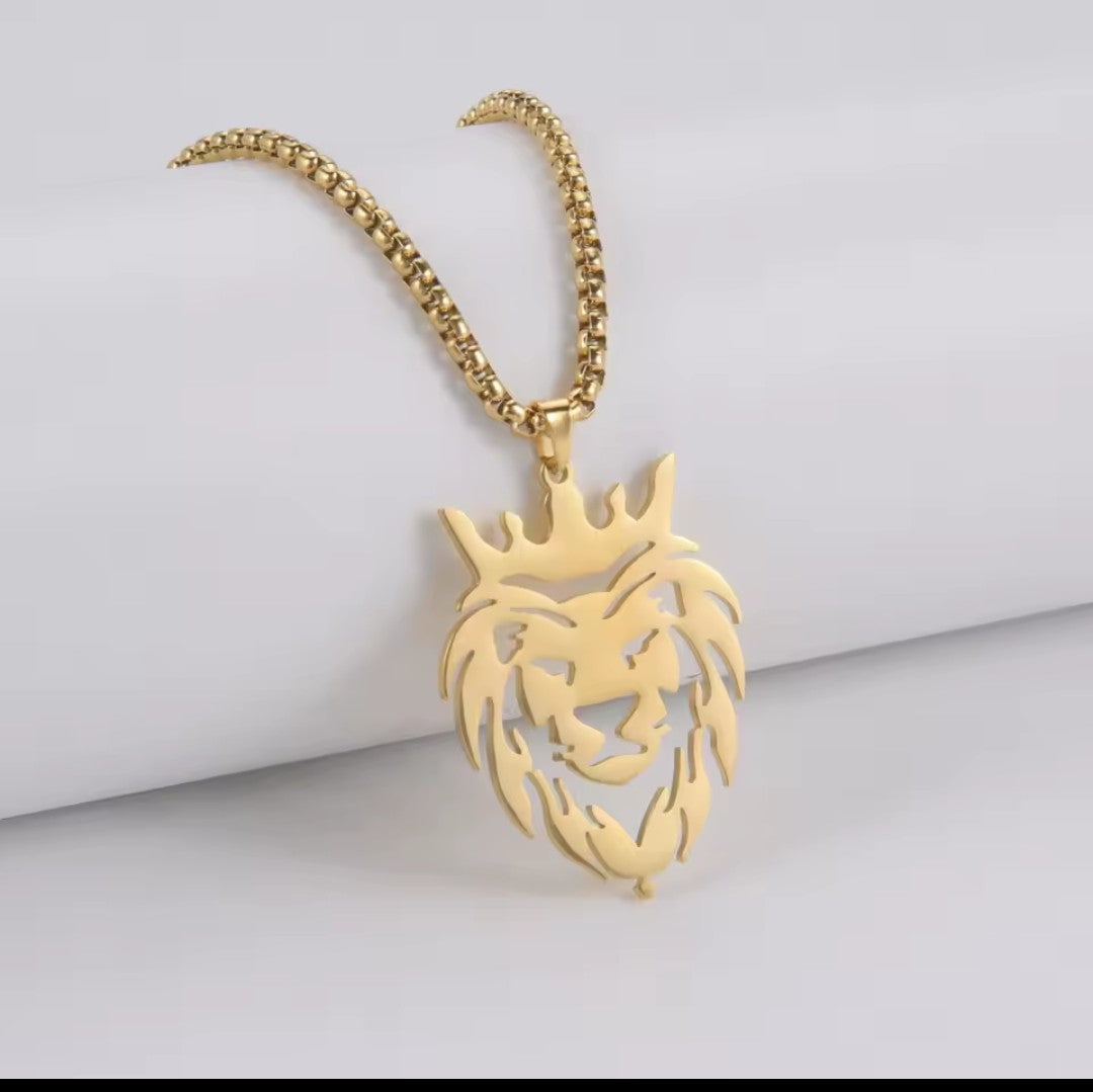 Lion with Crown Gold